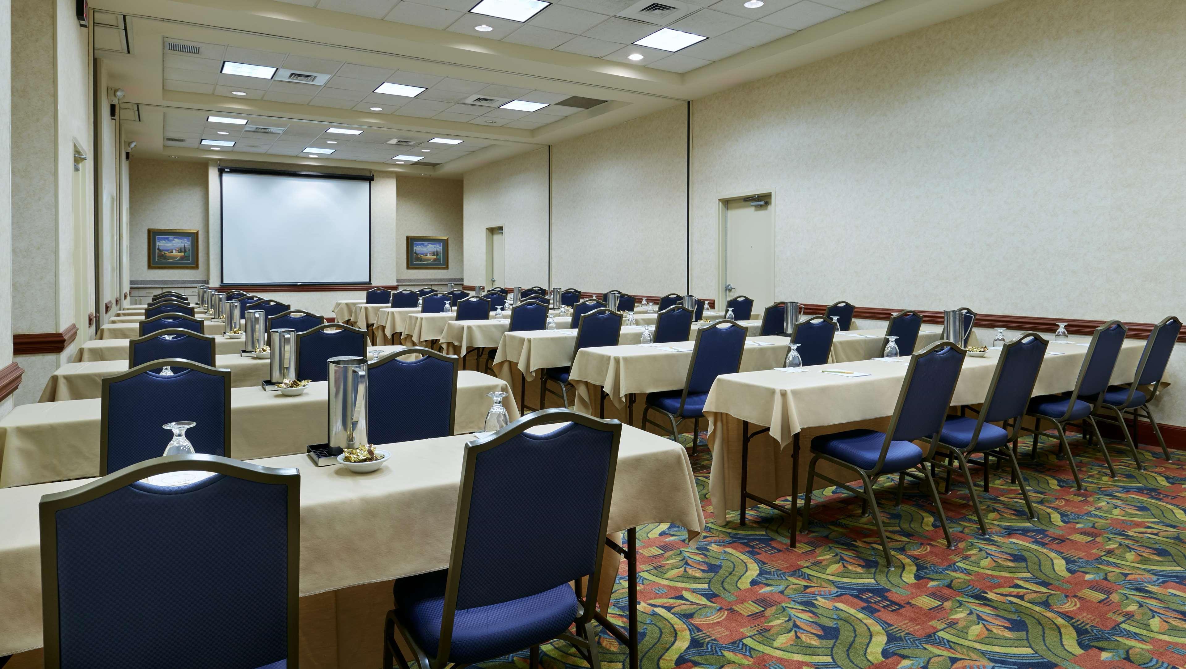 Hilton Garden Charlotte Hotel 3*