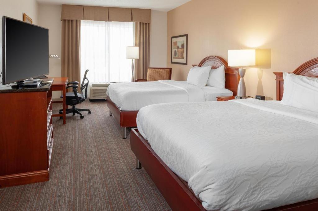 Hilton Garden Charlotte 3*