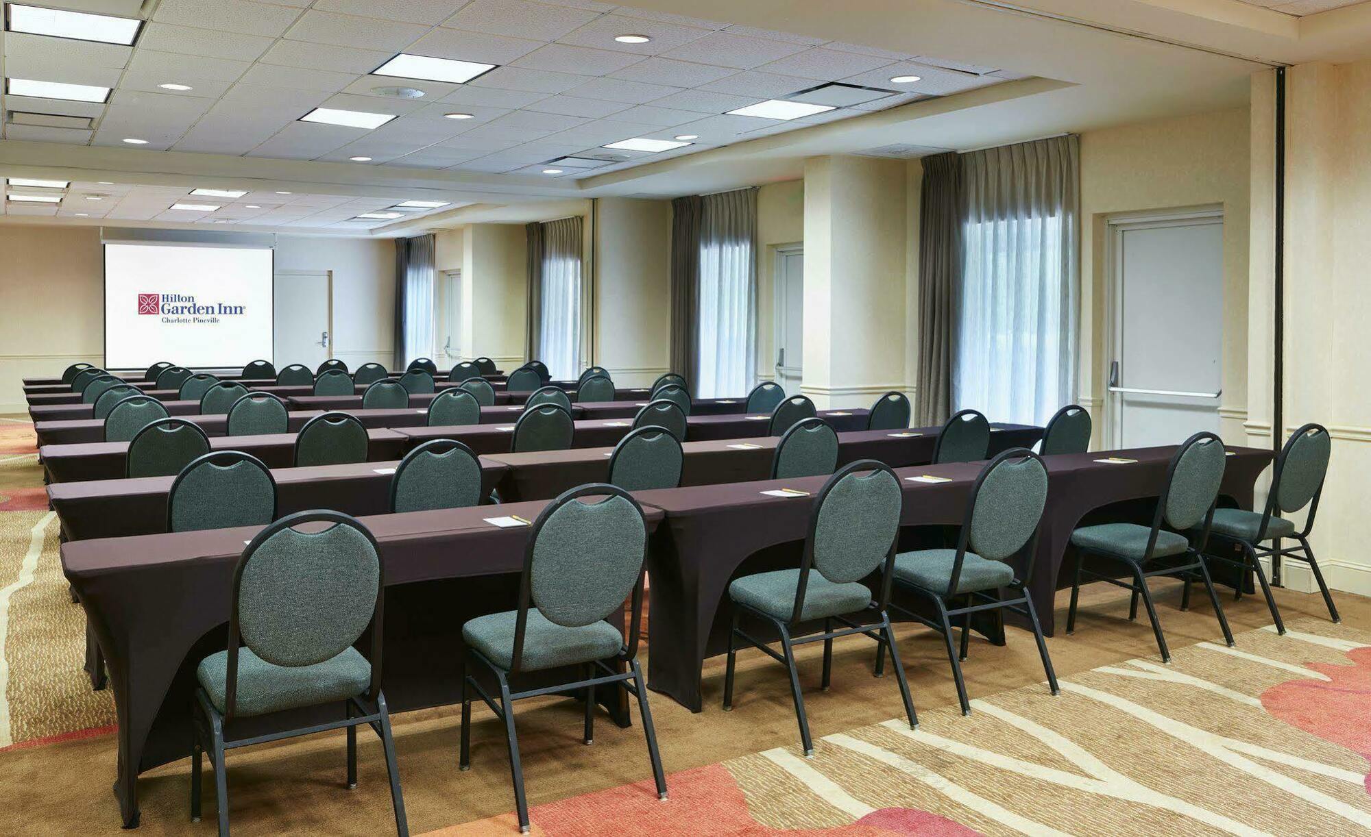 Hilton Garden Charlotte Hotel Pineville